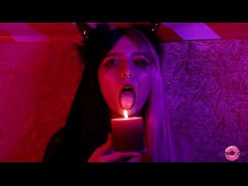 ❤️ ʻO ka Blowjob aloha mai Sexy Succubus me ka hoʻokō waha Just porn ia makou ❌️
